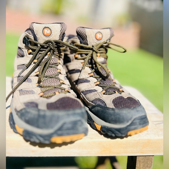 Merrell J06045 Moab 3 Mid Hiking Boots - Men's size 9 USA - Picture 2 of 7
